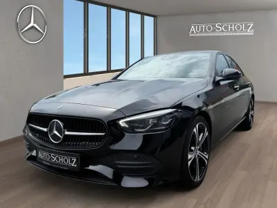 Gebraucht Mercedes C200 Avantgarde 163 PS (119 kW) 2023 Schwarz Limousine