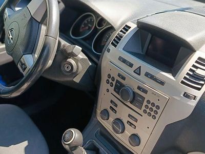 Begagnad Opel Zafira Cosmo 140 HK (102 kW) 2008 Svart Minibuss