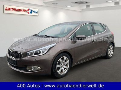 Gebraucht Kia Ceed Spirit 135 PS (99 kW) 2012 Beige Kleinwagen