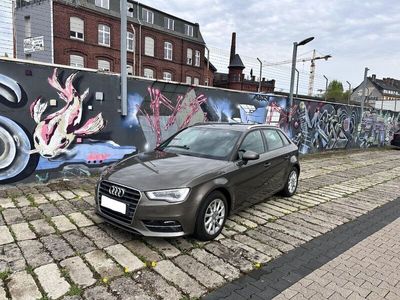 gebraucht Audi A3 Sportback 1.2 TFSI S tronic Attraction At...