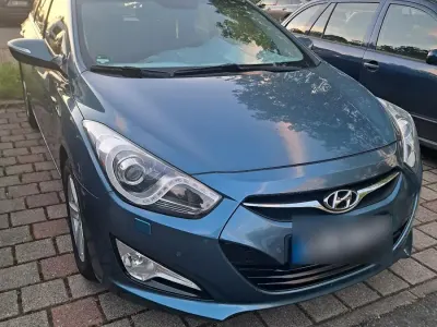 Gebraucht Hyundai i40 136 PS (100 kW) 2014 Blau Kombi
