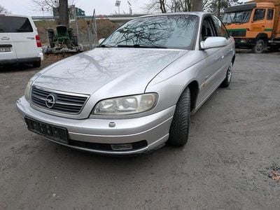 Silber Gebraucht 2000 Opel Omega Limousine | 2.500 € (Fairer Preis)
