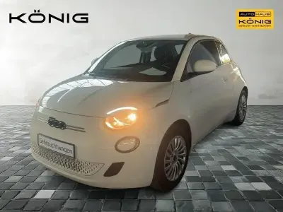 Second-hand Fiat 500e 86 kW (118 CP) 2023 Alb Berlinǎ