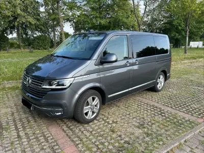 Gebraucht VW Multivan 150 PS (110 kW) 2021 Grau Van / Kleinbus