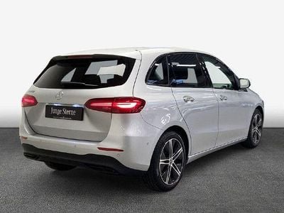 Mercedes B200