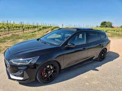 Używany Ford Focus ST 280 KM (205 kW) 2024 Czarny Kombi