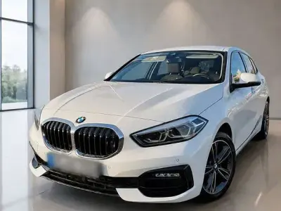 Używany BMW 116 Sport Line 109 KM (80 kW) 2020 Biały Hatchback