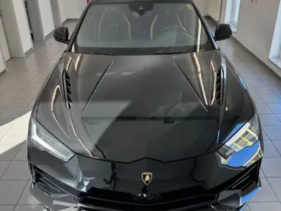 Usata Lamborghini Urus 666 CV (489 kW) 2023 Nero SUV
