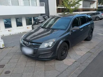 Gebraucht Opel Astra 90 PS (66 kW) 2009 Grau Kombi