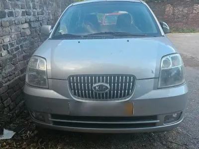 Gebraucht Kia Picanto 65 PS (47 kW) 2008 Silber Kleinwagen