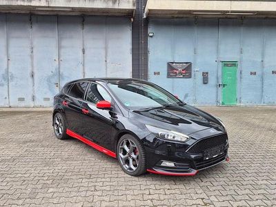 Gebraucht Ford Focus ST 250 PS (183 kW) 2015 Schwarz Limousine