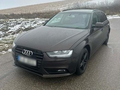 Braun Gebraucht 2013 Audi A4 Kombi | 8.300 € (Fairer Preis)
