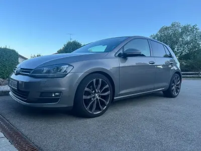 Gebraucht VW Golf VII Highline 140 PS (102 kW) 2013 Grau Limousine
