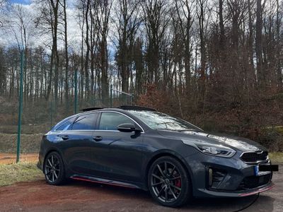 Kia ProCeed