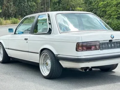 Gebraucht BMW 325 200 PS (147 kW) 1987 Weiß Coupé