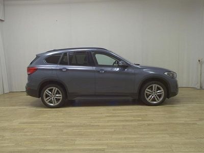 Grau Gebraucht 2021 BMW X1 Sport Line SUV | 21.980 € (Guter Preis)