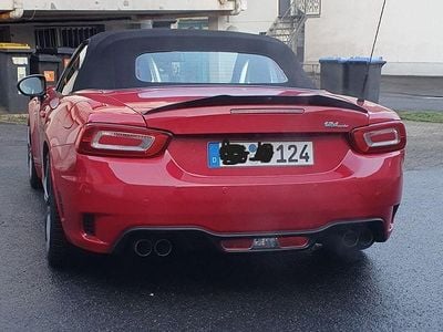 Gebraucht Fiat 124 Spider 190 PS (139 kW) 2019 Rot Cabrio