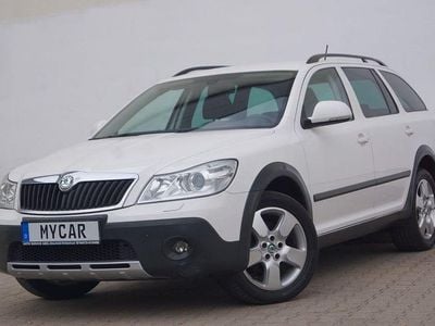 Gebraucht Skoda Octavia Scout 4x4 160 PS (117 kW) 2011 Weiß Limousine