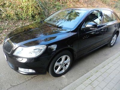 gebraucht Skoda Octavia Octavia2.0 TDI DPF DSG Elegance