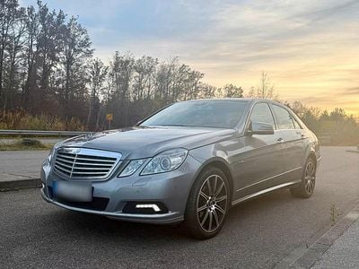 Gebraucht Mercedes E220 170 PS (125 kW) 2009 Grau Limousine