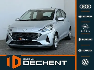 Gebraucht Hyundai i10 Trend 84 PS (61 kW) 2022 Silber Kleinwagen