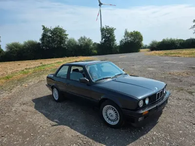 Gebraucht BMW 320 Sport Line 129 PS (94 kW) 1988 Grau Coupé
