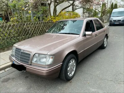 Occasion Mercedes 220 150 ch (110 kW) 1993 Gris Berline