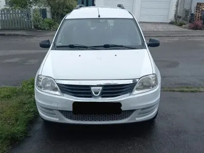 Używany Dacia Logan MCV Lauréate 88 KM (64 kW) 2009 Biały Minivan