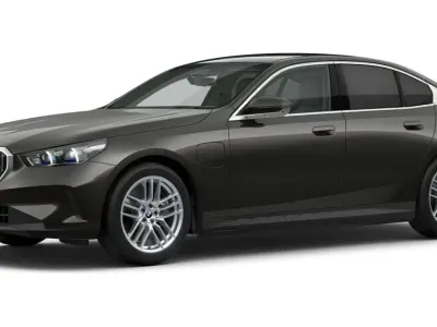 Gebraucht BMW 550e Comfort Edition 489 PS (359 kW) 2025 Grau Limousine