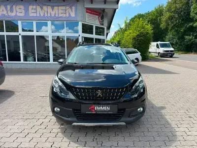 Gebraucht Peugeot 2008 Allure GT-Line 131 PS (96 kW) 2019 Lackierung schwarz perla nera/ SUV