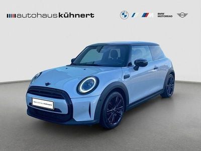 White silver metallic Gebraucht 2021 Mini Cooper Kleinwagen | 21.565 € (Etwas zu teuer)