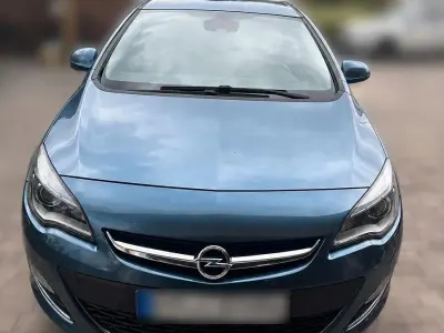 Gebraucht Opel Astra S 131 PS (96 kW) 2013 Blau Kombi