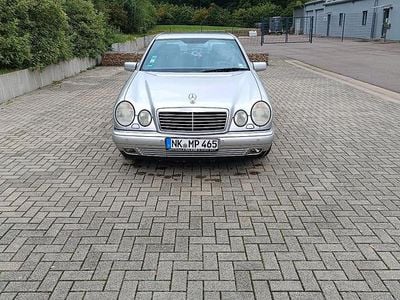 Mercedes E280