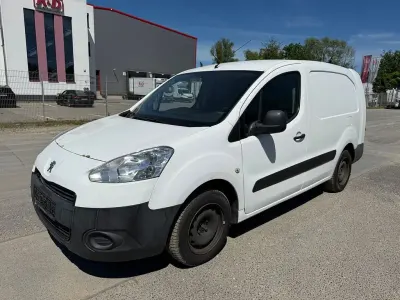 Gebraucht Peugeot Partner Tepee Allure 114 PS (83 kW) 2014 Weiß Van / Kleinbus