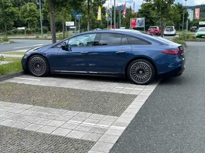 Gebraucht Mercedes EQS580 AMG Edition 1 384 kW (523 PS) 2022 Blau Limousine