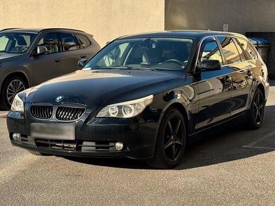 Gebraucht BMW 523 177 PS (130 kW) 2006 Schwarz Kombi