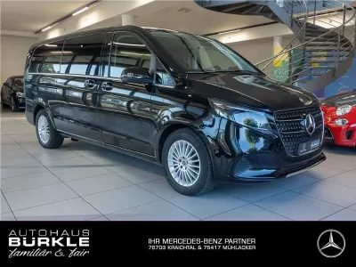 Gebraucht Mercedes V300 Avantgarde 237 PS (174 kW) 2025 Schwarz Van / Kleinbus