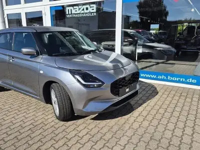 Gebraucht Suzuki Swift Comfort 83 PS (61 kW) 2025 Premium silver met. Kleinwagen