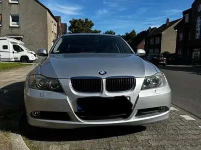 Gebraucht BMW 320 150 PS (110 kW) 2005 Silber Limousine
