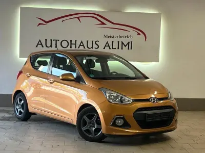Gebraucht Hyundai i10 Edition 87 PS (63 kW) 2015 Gold Kleinwagen
