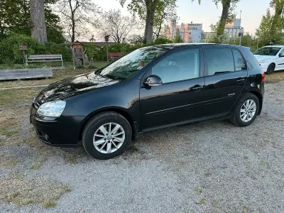 Gebraucht VW Golf V 74 PS (54 kW) 2007 Schwarz Kleinwagen