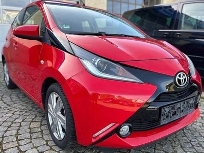 Second-hand Toyota Aygo X-wave 69 CP (50 kW) 2014 Roșu Hatchback