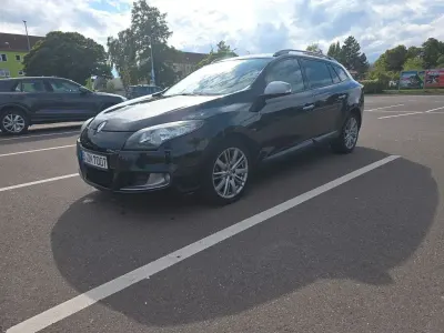 Gebraucht Renault Mégane III Expression 110 PS (80 kW) 2011 Schwarz Limousine