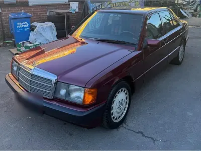 Gebraucht Mercedes 190 Edition 109 PS (80 kW) 1992 Rot Limousine