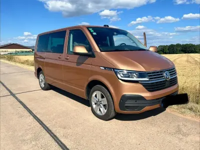 Gebraucht VW Multivan 150 PS (110 kW) 2021 Braun Van / Kleinbus