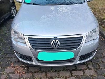 Usado VW Passat 140 HP (102 kW) 2008 Cinzento Carrinha