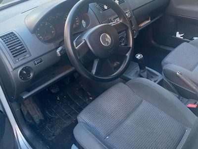 Gebraucht VW Polo 75 PS (55 kW) 2005 Grau Kleinwagen
