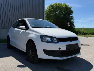 Gebraucht VW Polo Trendline 60 PS (44 kW) 2011 Weiß Kleinwagen