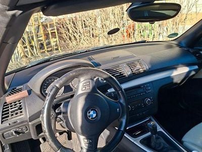 Beige Gebraucht 2010 BMW 120 Cabriolet Sport Line Cabrio | 5.250 € (Guter Preis)