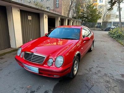 Second-hand Mercedes CLK230 Elegance 193 CP (141 kW) 1998 Roșu Coupe